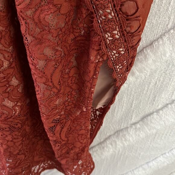 NWT StyleStalker Laylor MIDI Lace Dress Size XS - Picture 8 of 10